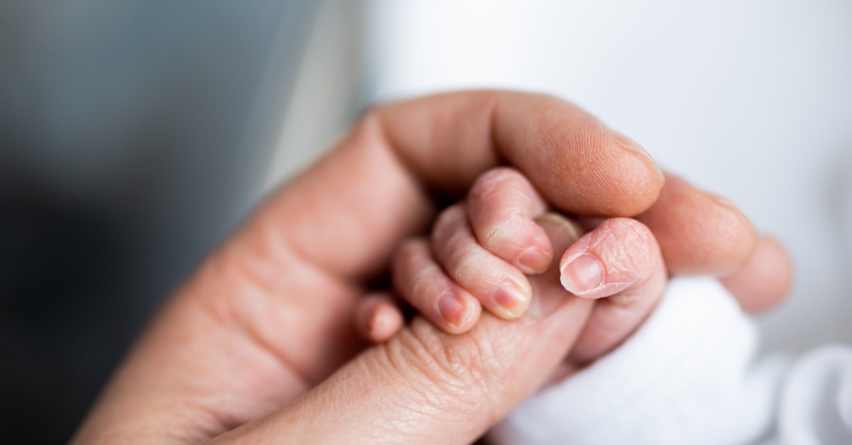 hand of newborn